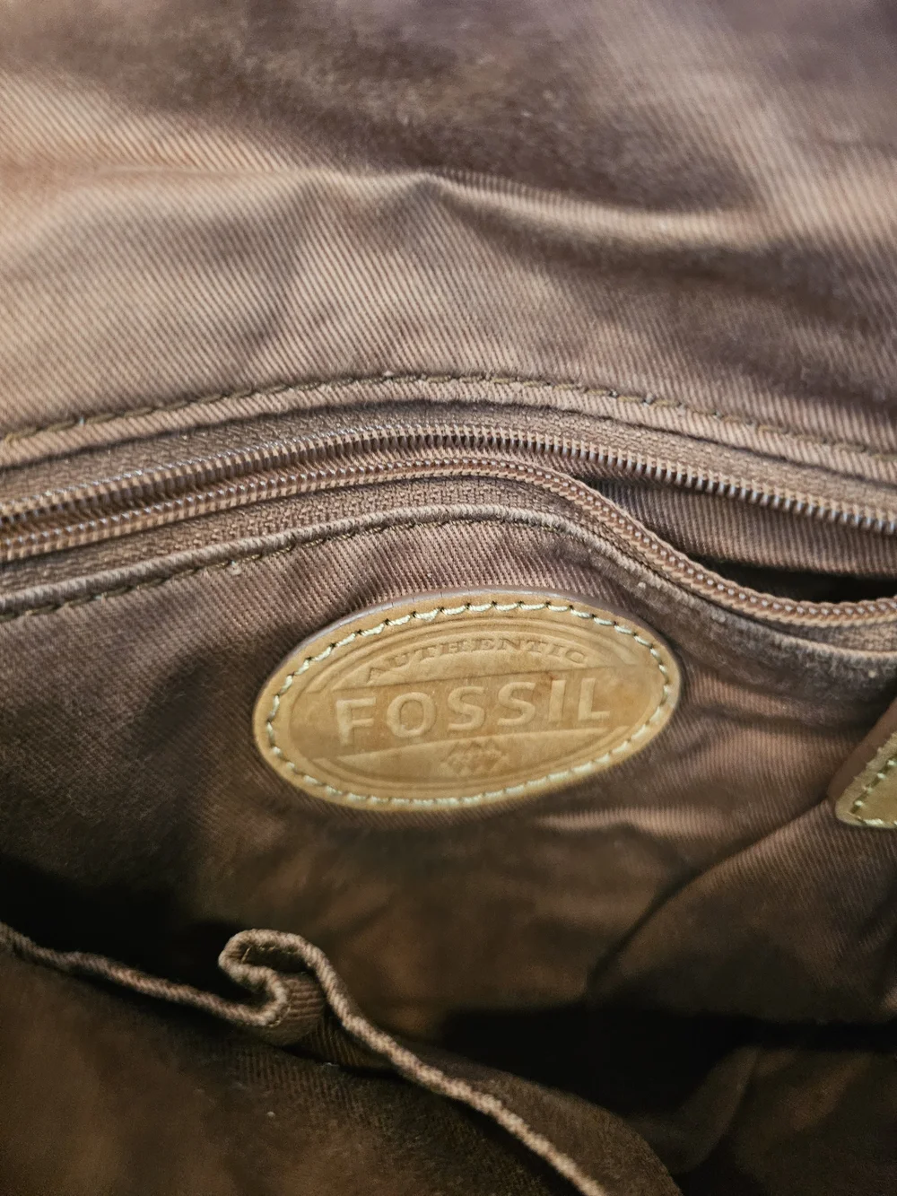 Vintage Fossil pebble leather flap crossbody bag Read Description